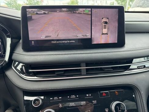 Used 2023 INFINITI QX60 Luxe w/ Performance Audio Package AWD/4WD image 4