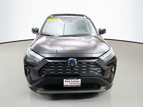 Used 2024 Toyota RAV4 Limited w/ Advanced Technology Package AWD/4WD image 2