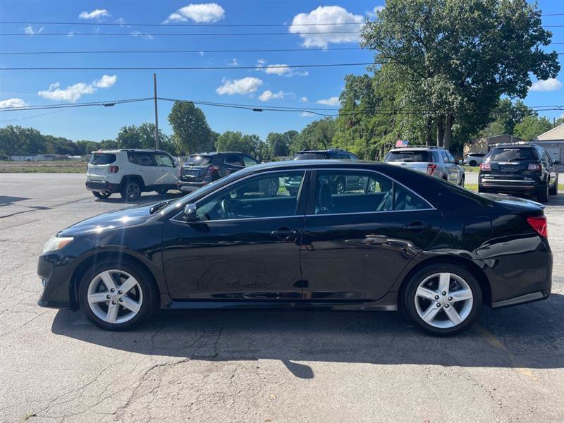 Used 2012 Toyota Camry SE FWD image 8