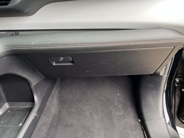 Used 2025 Toyota Sienna XLE w/ XLE Plus Package AWD/4WD image 33