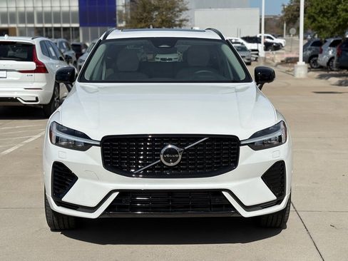 Certified 2024 Volvo XC60 T8 Plus w/ Protection Package Premier image 4