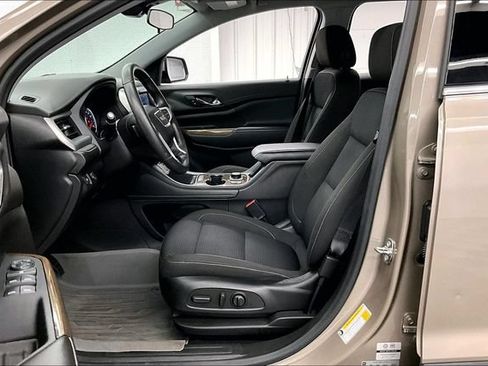 Used 2023 GMC Acadia SLE w/ Driver Convenience Package FWD image 23