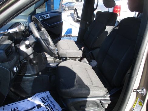 Used 2020 Ford Explorer 4WD Police Interceptor image 16