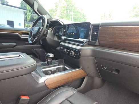 Used 2022 Chevrolet Silverado 1500 High Country w/ High Country Premium Package AWD/4WD image 20