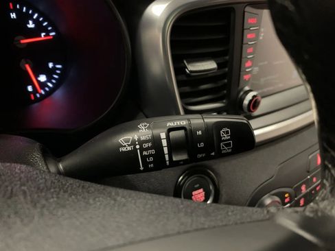 Used 2018 Kia Sorento SX image 25