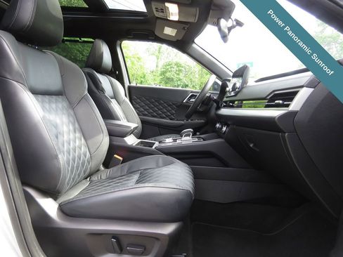 Used 2023 Mitsubishi Outlander SEL AWD/4WD image 13