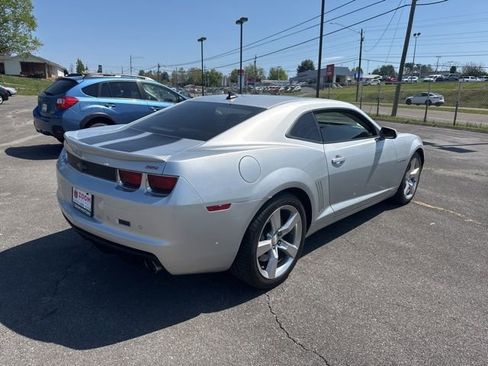 Used 2010 Chevrolet Camaro SS w/ RS Package RWD image 8