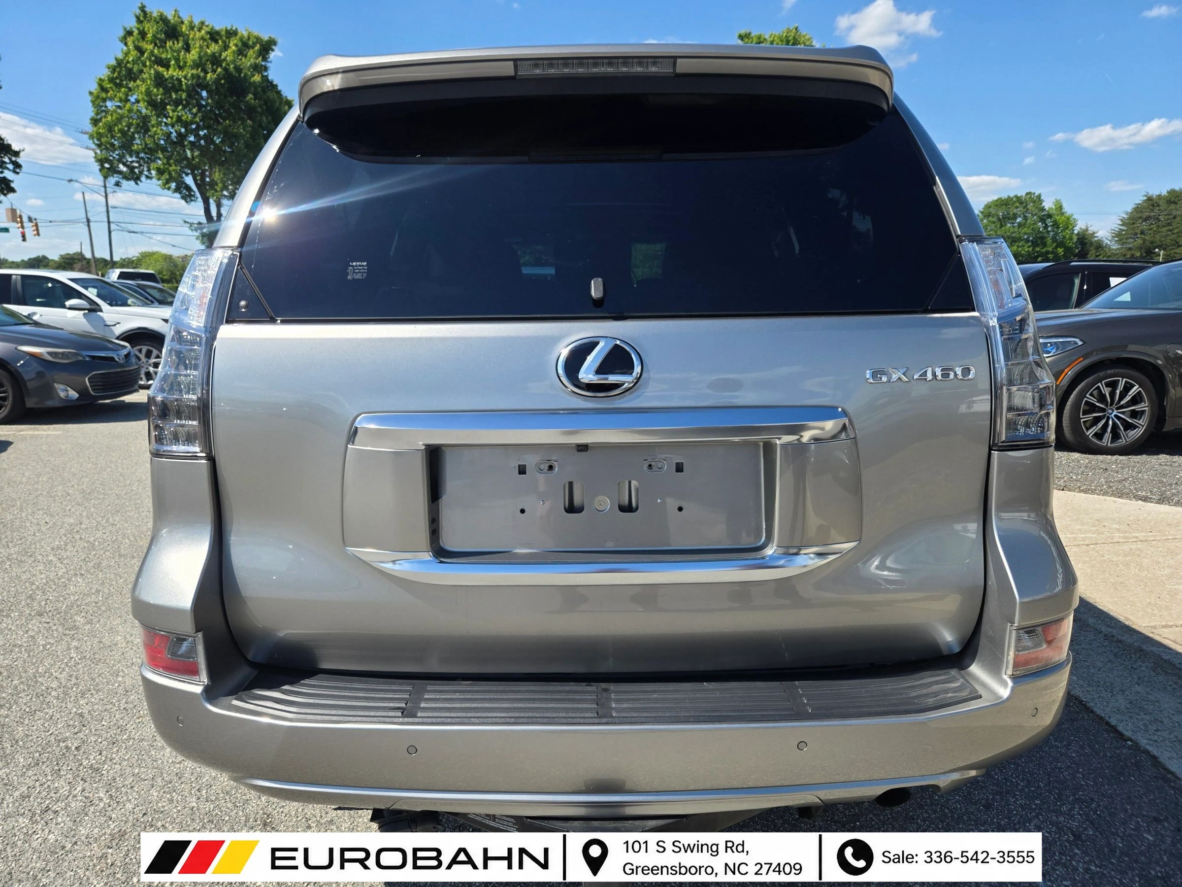 Used 2021 Lexus GX 460 Premium w/ Premium Package AWD/4WD image 4