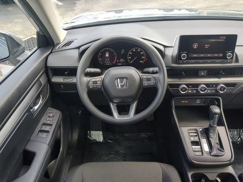 Used 2025 Honda CR-V LX image 17