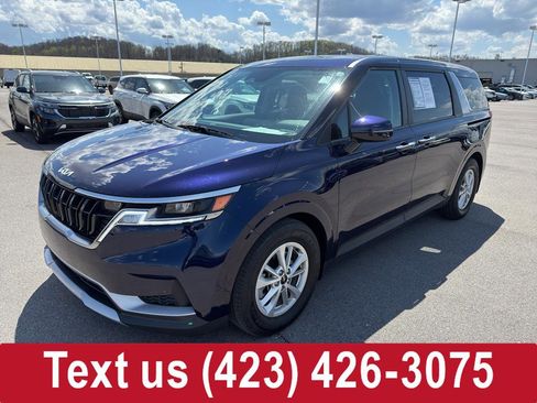 Used 2024 Kia Carnival LX image 1