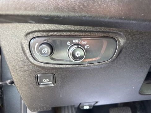 Used 2019 GMC Terrain SLE image 17