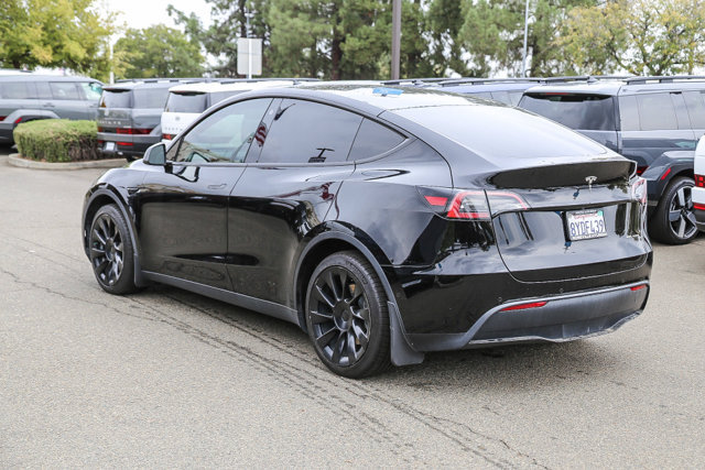 Used 2021 Tesla Model Y Long Range AWD/4WD image 2