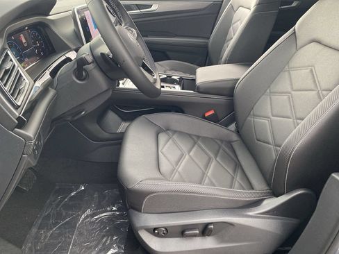 New 2026 Volkswagen Atlas Cross Sport SE FWD image 15