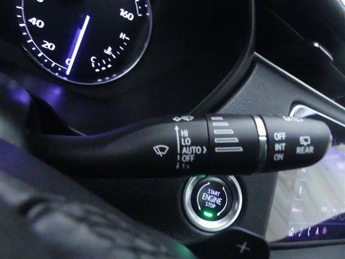 Used 2019 Cadillac XT4 Premium Luxury image 19