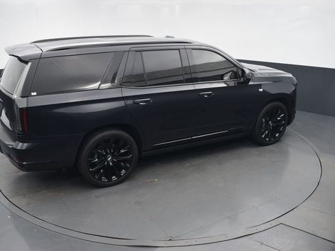 Certified 2026 Cadillac Escalade Platinum Sport w/ LPO, ONYX Package image 44