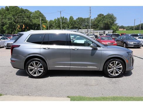 Used 2020 Cadillac XT6 Premium Luxury FWD image 6
