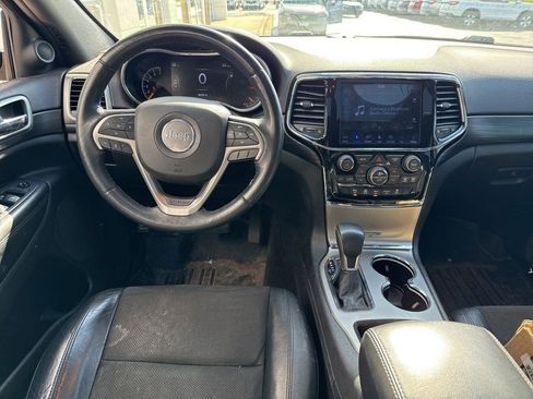 Used 2019 Jeep Grand Cherokee Altitude image 8