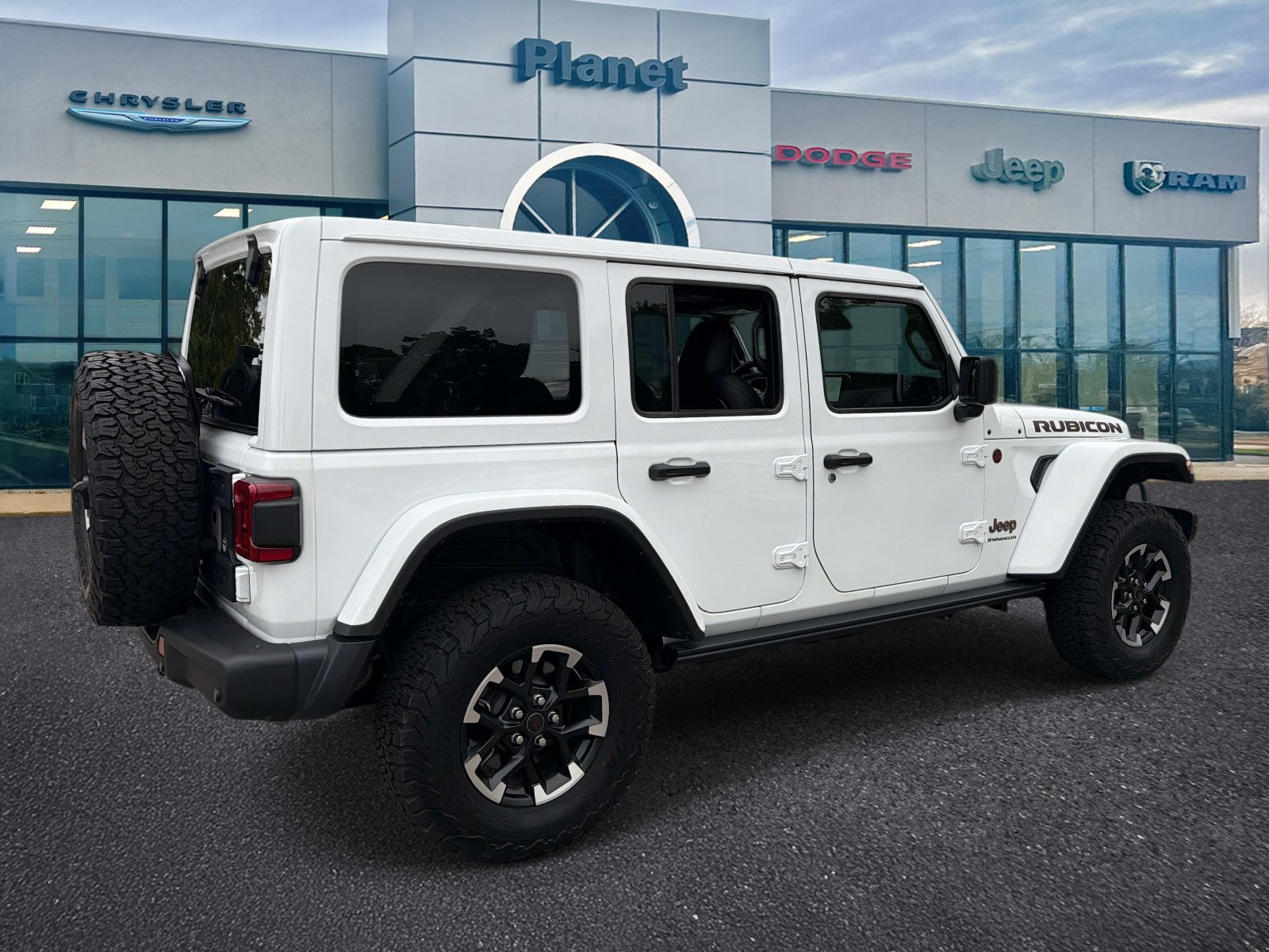Used 2026 Jeep Wrangler Unlimited Rubicon w/ Safety Group AWD/4WD image 2