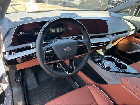 New 2026 Cadillac Optiq Luxury 2 image 6
