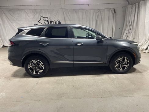 Used 2024 Kia Sportage LX image 8