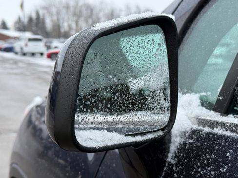 Used 2018 Chevrolet Trax LT w/ Sun & Sound Package image 34