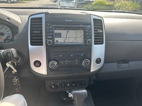 Used 2015 Nissan Xterra PRO-4X AWD/4WD image 13