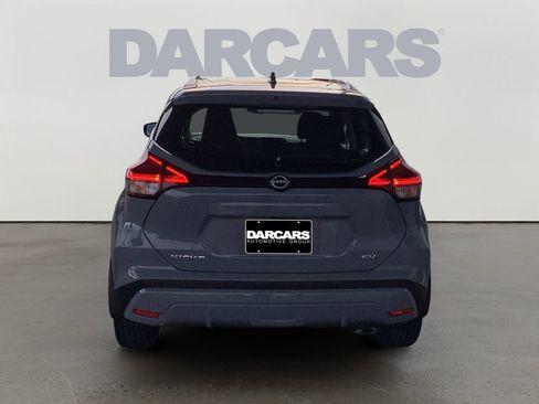 Used 2023 Nissan Kicks SV image 6