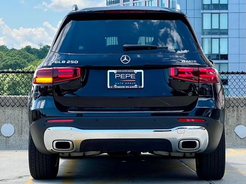 Certified 2025 Mercedes-Benz GLB 250 4MATIC image 6