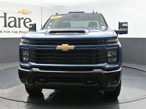 Used 2024 Chevrolet Silverado 2500 Custom w/ Custom Convenience Package image 7