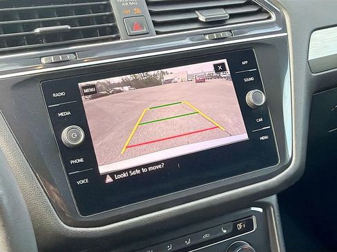 Used 2020 Volkswagen Tiguan SE R-Line image 13