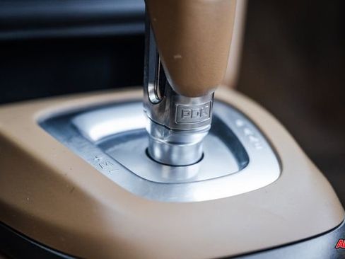 Used 2011 Porsche Cayman image 18