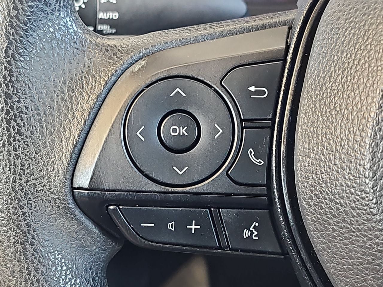 Used 2022 Toyota Corolla LE FWD image 20