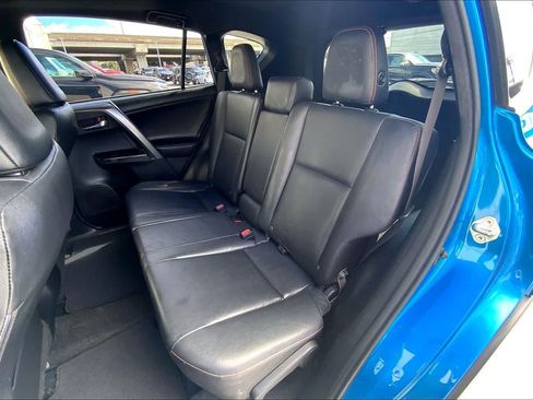 Used 2016 Toyota RAV4 SE FWD image 29