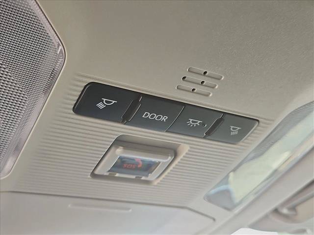 Used 2025 Toyota RAV4 XLE FWD image 20