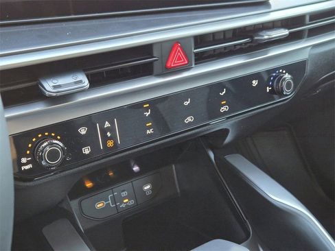 New 2026 Kia Sorento LX FWD image 20