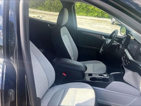 Used 2024 Ford Escape Active w/ Tech Pack #2 FWD image 7