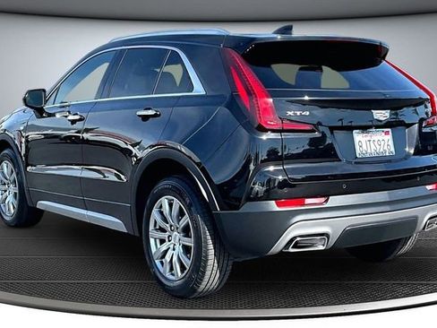 Used 2019 Cadillac XT4 Premium Luxury image 4