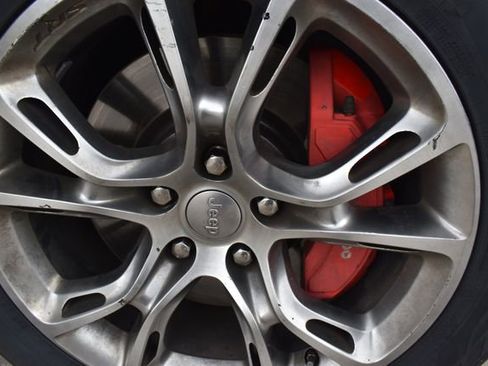 Used 2012 Jeep Grand Cherokee SRT8 w/ Luxury Group II AWD/4WD image 9