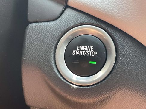 Used 2023 Chevrolet Equinox LS w/ LS Convenience Package FWD image 19