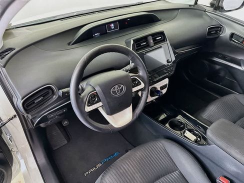 Used 2019 Toyota Prius Prime Plus FWD image 2