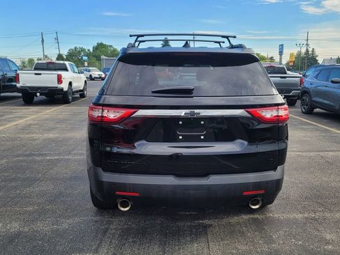 Used 2021 Chevrolet Traverse LT w/ LPO, Blackout Package AWD/4WD image 5