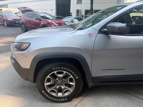 Used 2020 Jeep Cherokee Trailhawk AWD/4WD image 8