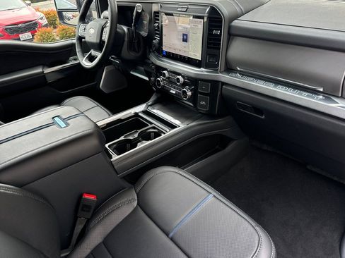 New 2025 Ford F350 Platinum image 17
