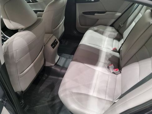 Certified 2017 Honda Accord EX-L image 14