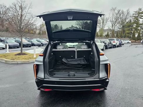 Used 2024 Cadillac Lyriq Luxury w/ LPO, Floor Liner Package image 10