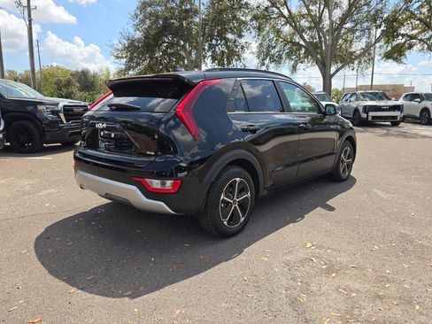 Certified 2023 Kia Niro EX image 8