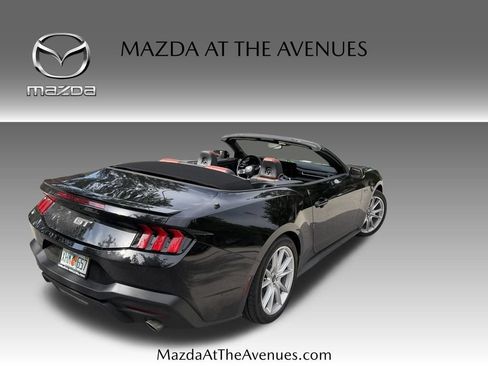 Used 2025 Ford Mustang GT Premium RWD image 5