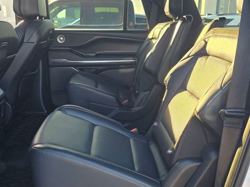 Used 2025 Lincoln Navigator L Reserve w/ Jet Appearance Package image 39