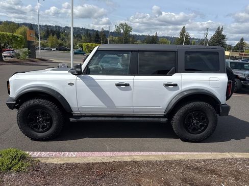 Used 2024 Ford Bronco Wildtrak image 4