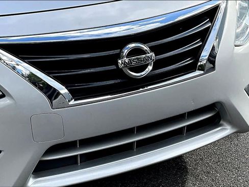 Used 2017 Nissan Versa SV image 26